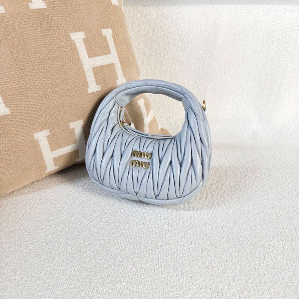 Miu Miu Women Pre-Loved Bag Very Good Condition - Picture 4 of 9